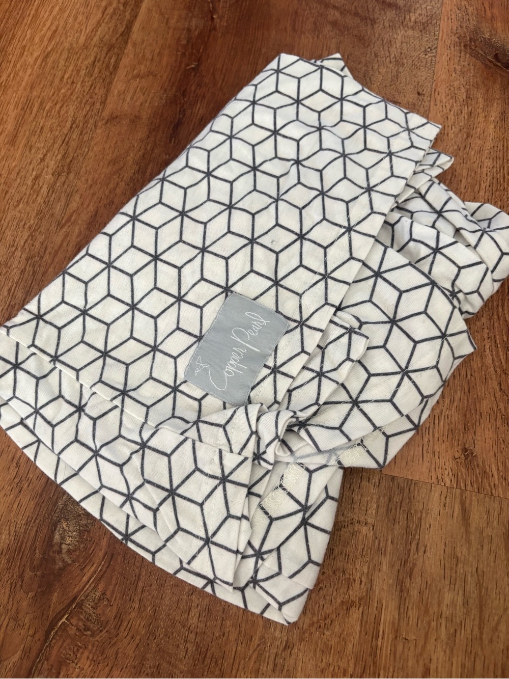 Copper Pearl 5-in-1 Gray & White Geometric Nursing Cover